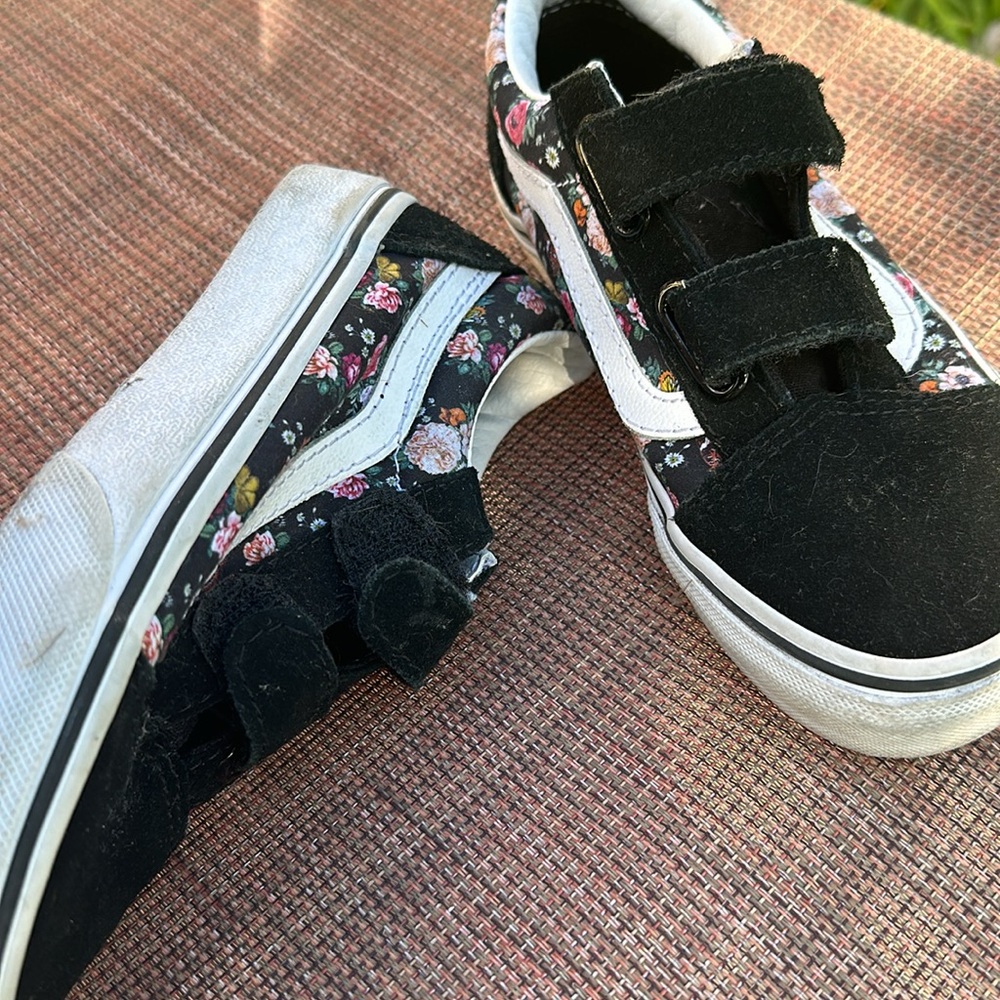 Vans Kids Black Floral Velcro Sneakers